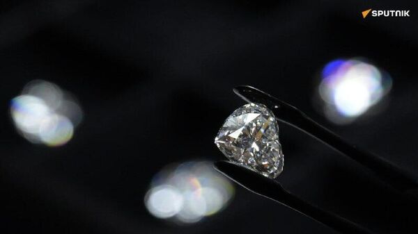 Les diamants ne sont pas éternels: au rythme actuel d'extraction, les réserves mondiales seront épuisées dans 20 ans - Sputnik Afrique