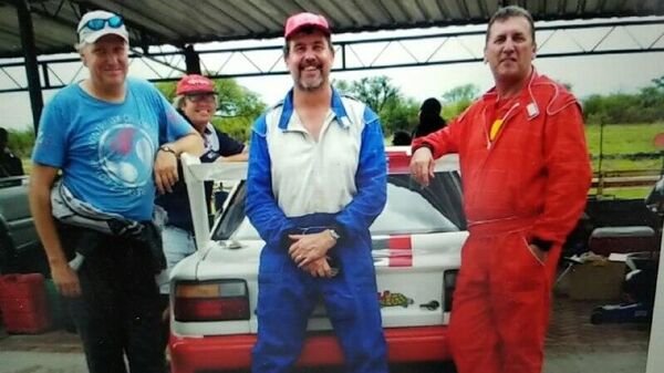 Zimbabwe Motorsport Mourns Legendary Veteran Driver Ian Howden's Death - Sputnik Africa