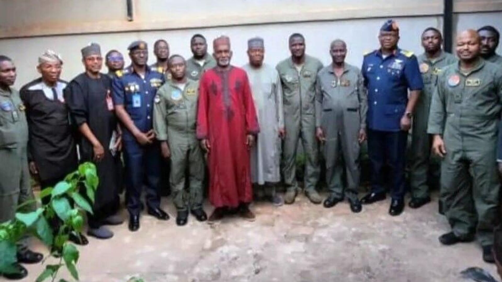 Incident d'avion à Bobo-Dioulasso: l’aéronef et l’équipage nigérians libérés Incident d'avion à Bobo-Dioulasso: l’aéronef et l’équipage nigérians libérés - Sputnik Afrique, 1920, 18.12.2025