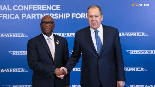Le ministre russe des Affaires étrangères a rencontré son homologue équato-guinéen, Simeón Oyono Esono Angue, en marge de la deuxième Conférence ministérielle du Forum Russie-Afrique - Sputnik Afrique