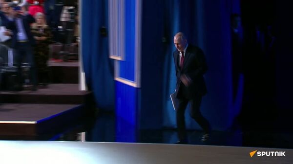 ▶ Premières images de Vladimir Poutine qui animera sa grande intervention Bilan de l'année - Sputnik Afrique