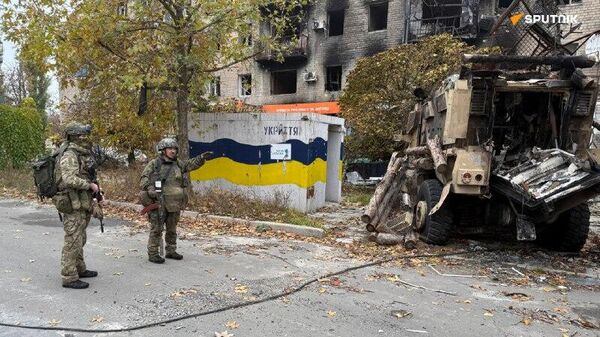 Kiev, tôt ou tard, sera obligé de se soumettre aux directives américaines et russes – politologue marocain - Sputnik Afrique