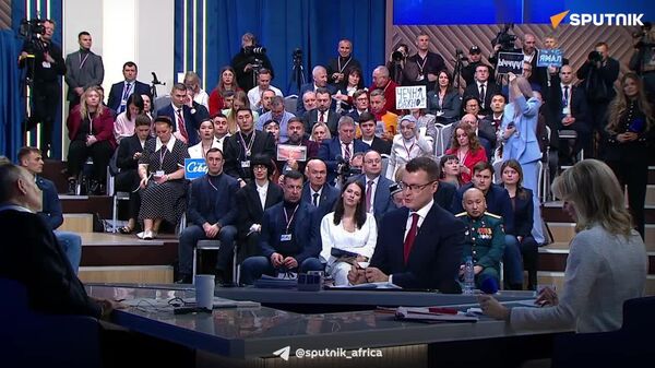 Putin Sends Message in Form of 'Time Capsule' - Sputnik Africa