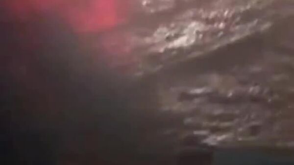 À un mètre de la mort! Une famille piégée dans une voiture emportée par des crues soudaines - Sputnik Afrique