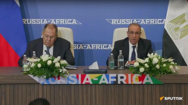 Conférence de presse des ministres russe et égyptien des Affaires étrangères à l’issue de la 2e Conférence ministérielle du forum de partenariat Russie-Afrique - VIDÉO INTÉGRALE - Sputnik Afrique