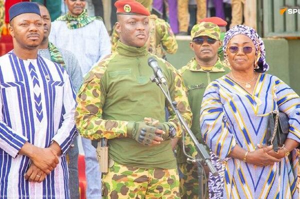 De l'exportation brute à l'industrialisation: Ibrahim Traoré inaugure des usines de transformation de maïs et de la noix de cajou De l'exportation brute à l'industrialisation: Ibrahim Traoré inaugure des usines de transformation de maïs et de la noix de cajou - Sputnik Afrique