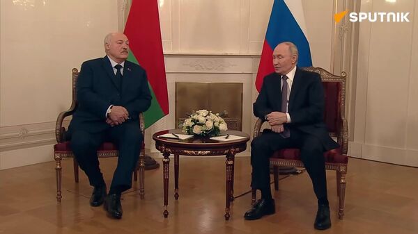 Russian, Belarusian Governments Working Closely Together, Putin Says - Sputnik Africa