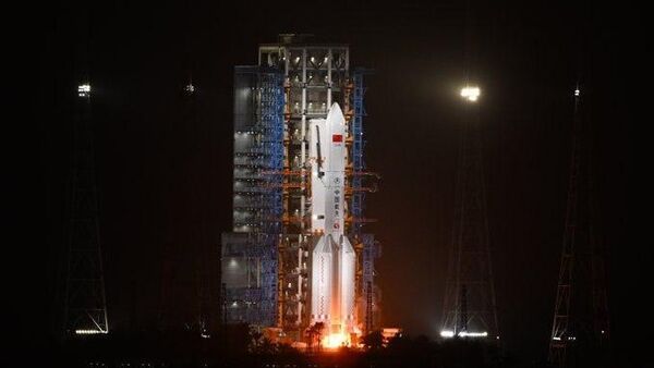La Chine lance une fusée lourde pour mettre en orbite un satellite de démonstration technologique - Sputnik Afrique