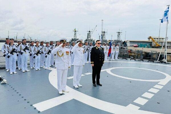 Anchors of Diplomacy: Russian Warships Dock in Pointe-Noire - Sputnik Africa