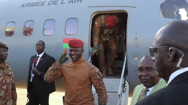 Les premiers moments de l’arrivée du capitaine Traoré à Bamako - Sputnik Afrique