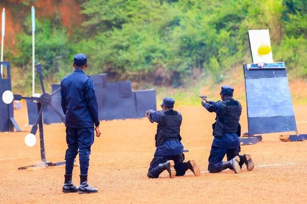 Rwanda National Police Celebrates Graduation of 1,903 Trainees, Emphasizing Discipline and Dedication - Sputnik Africa