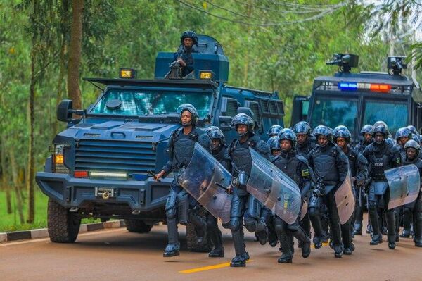 Rwanda National Police Celebrates Graduation of 1,903 Trainees, Emphasizing Discipline and Dedication - Sputnik Africa