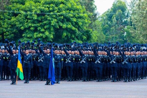Rwanda National Police Celebrates Graduation of 1,903 Trainees, Emphasizing Discipline and Dedication - Sputnik Africa