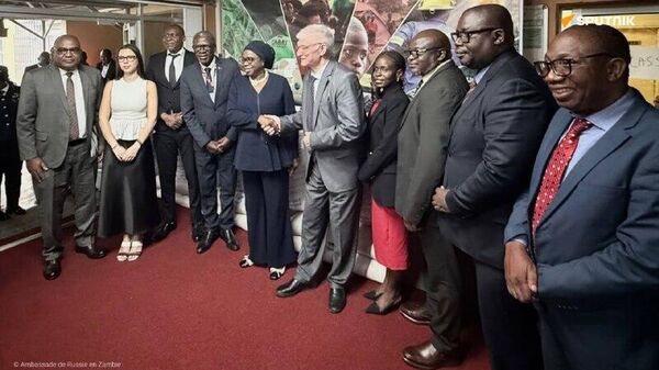 Retour en images sur la remise d'aide humanitaire russe au Mozambique et à la Zambie - Sputnik Afrique