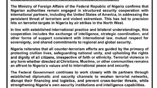 Le Nigeria confirme les frappes aériennes de précision contre les cibles terroristes dans le nord-ouest du pays, menées par les USA - Sputnik Afrique