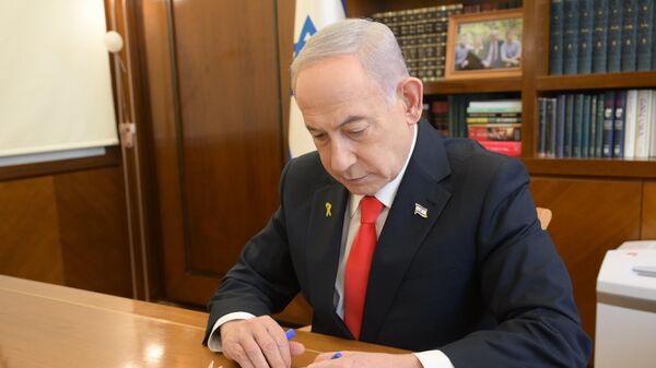 Netanyahu signs the official recognition of the Republic of Somaliland as an independent and sovereign state. Netanyahu signs the official recognition of the Republic of Somaliland as an independent and sovereign state. - Sputnik Africa