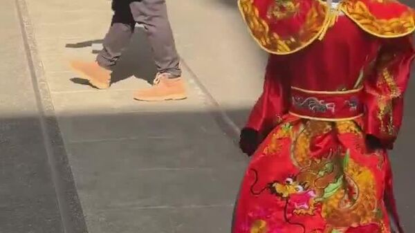 Robot Disguised as Chinese Goddess of Wealth Spotted in Shanghai - Sputnik Africa