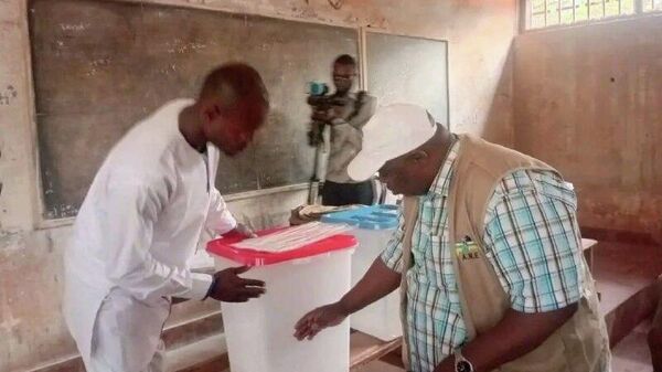 Quadruple scrutin en Centrafrique: les observateurs de l'Union africaine confirment l'absence d’irrégularités - Sputnik Afrique