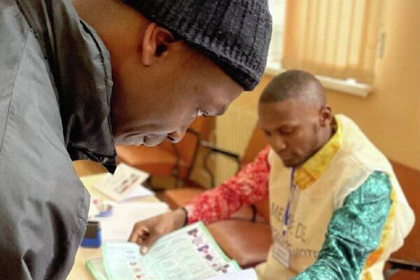 Présidentielle en Guinée: des bureaux de vote ouverts dans 6 villes russes - Sputnik Afrique