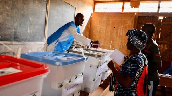 France Attempted to Manipulate CAR Election Organization, Adviser to Central African President Says - Sputnik Africa