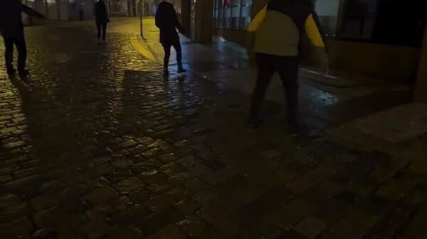 Le verglas transforme les humains en manchots prudents dans une ville tchèque - Sputnik Afrique