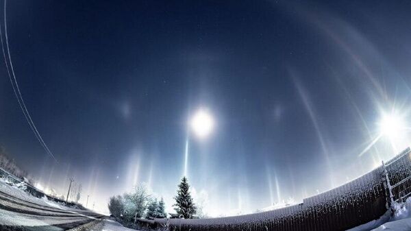 Des piliers de lumière ont été observés en Russie - Sputnik Afrique