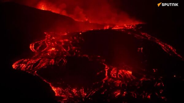 Le volcan Etna explose de nouveau - Sputnik Afrique