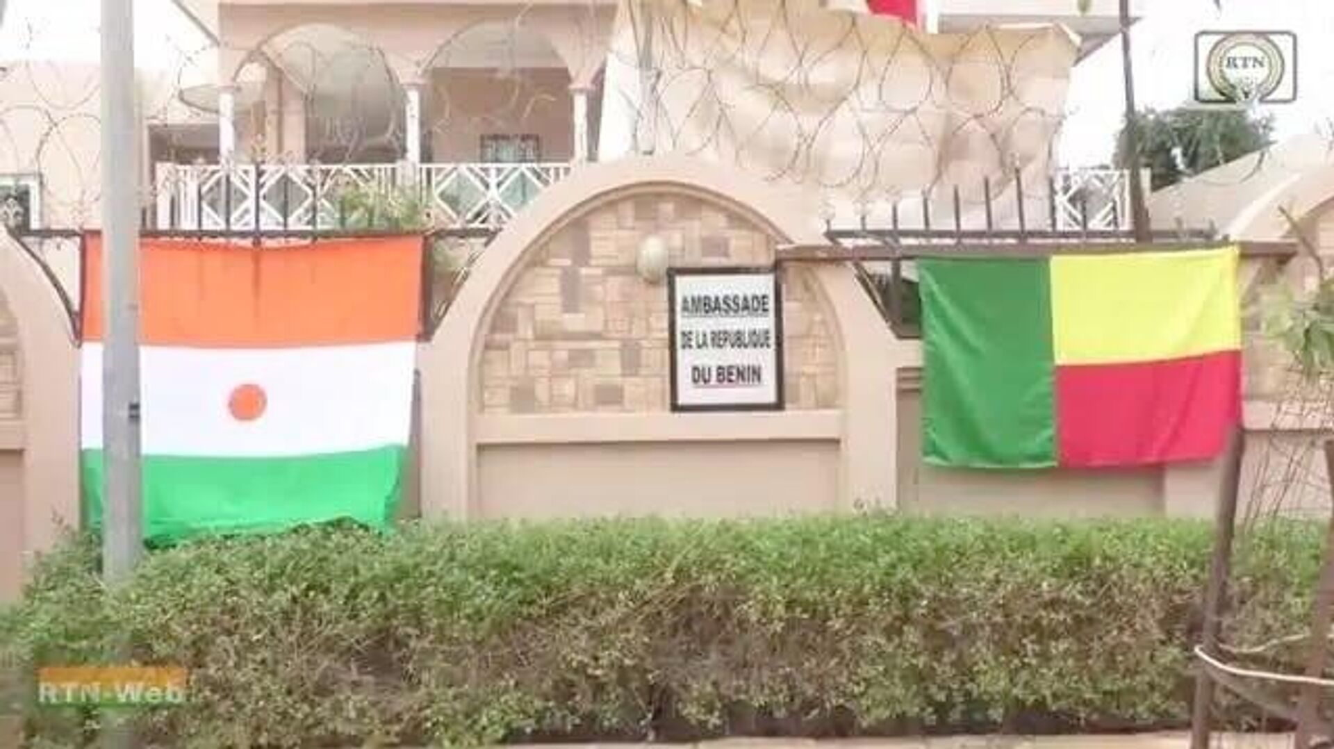 Crise diplomatique Niger-Bénin: Cotonou ferme son ambassade Crise diplomatique Niger-Bénin: Cotonou ferme son ambassade - Sputnik Afrique, 1920, 04.01.2026