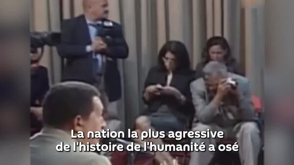 ▶ Tôt ou tard, ils vous accuseront de trafic de drogue, vous, Chávez personnellement: cette vidéo d'archive d'une déclaration de l'ex-dirigeant vénézuélien Hugo Chávez circule sur les réseaux sociaux - Sputnik Afrique