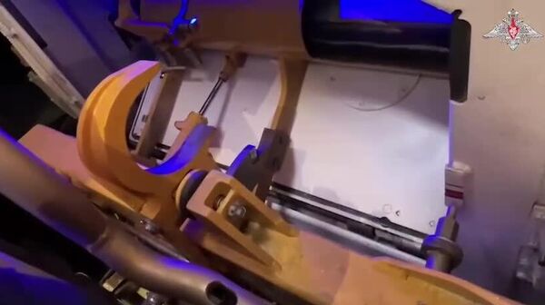 Russian Msta-S Self-Propelled Guns Razing Camouflaged Enemy Positions to Clear Kharkov Region - Sputnik Africa