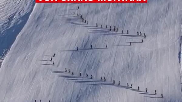 Hommage émouvant à Crans-Montana: un cœur humain dans la neige - Sputnik Afrique