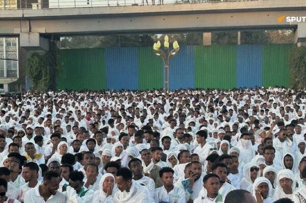 Thousands Gather in Addis Ababa for Ethiopia's Unique Christmas Eve Tradition: Correspondent - Sputnik Africa