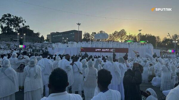 Mélodie des myriades: la veille de Noël éthiopien, des milliers de fidèles chantent à l'unisson - Sputnik Afrique