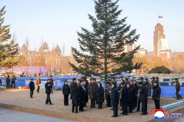 Kim Jong-un inspecte le chantier d'un mémorial-musée dédié aux soldats nord-coréens ayant combattu dans la région de Koursk - Sputnik Afrique