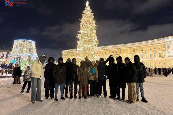 Winter Wonderland Through African Eyes: Students Discover St - Sputnik Africa