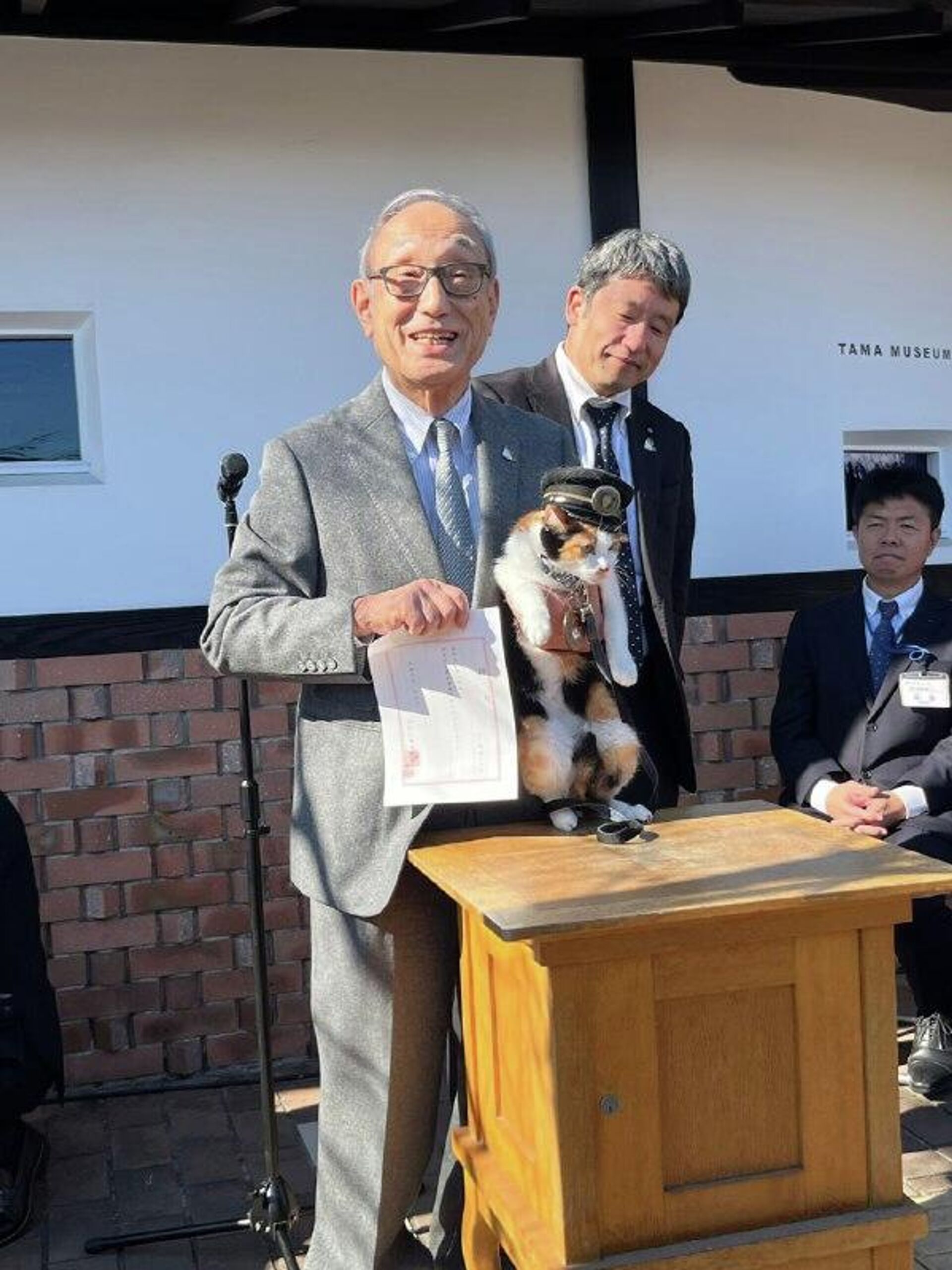 Une tradition ronronnante: un chat nommé chef de gare au Japon Une tradition ronronnante: un chat nommé chef de gare au Japon - Sputnik Afrique, 1920, 08.01.2026