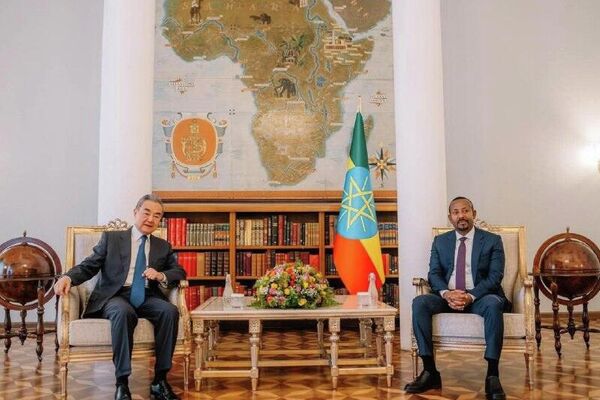 Ethiopian PM Abiy Receives Chinese Foreign Minister at the National Palace, Says Office - Sputnik Africa