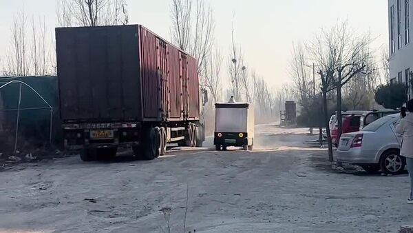 Ce robot livrera des colis même sur les routes les plus défoncées - Sputnik Afrique