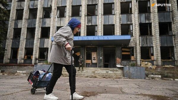 Des soldats ukrainiens ont tué 130 civils à Sélidovo en république populaire de Donetsk – responsable russe - Sputnik Afrique