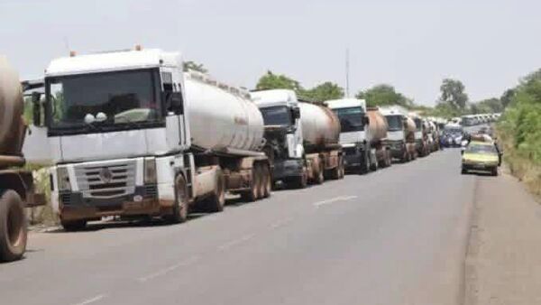 Le Niger inflige de lourdes sanctions à des transporteurs ayant refusé de livrer du carburant au Mali - Sputnik Afrique