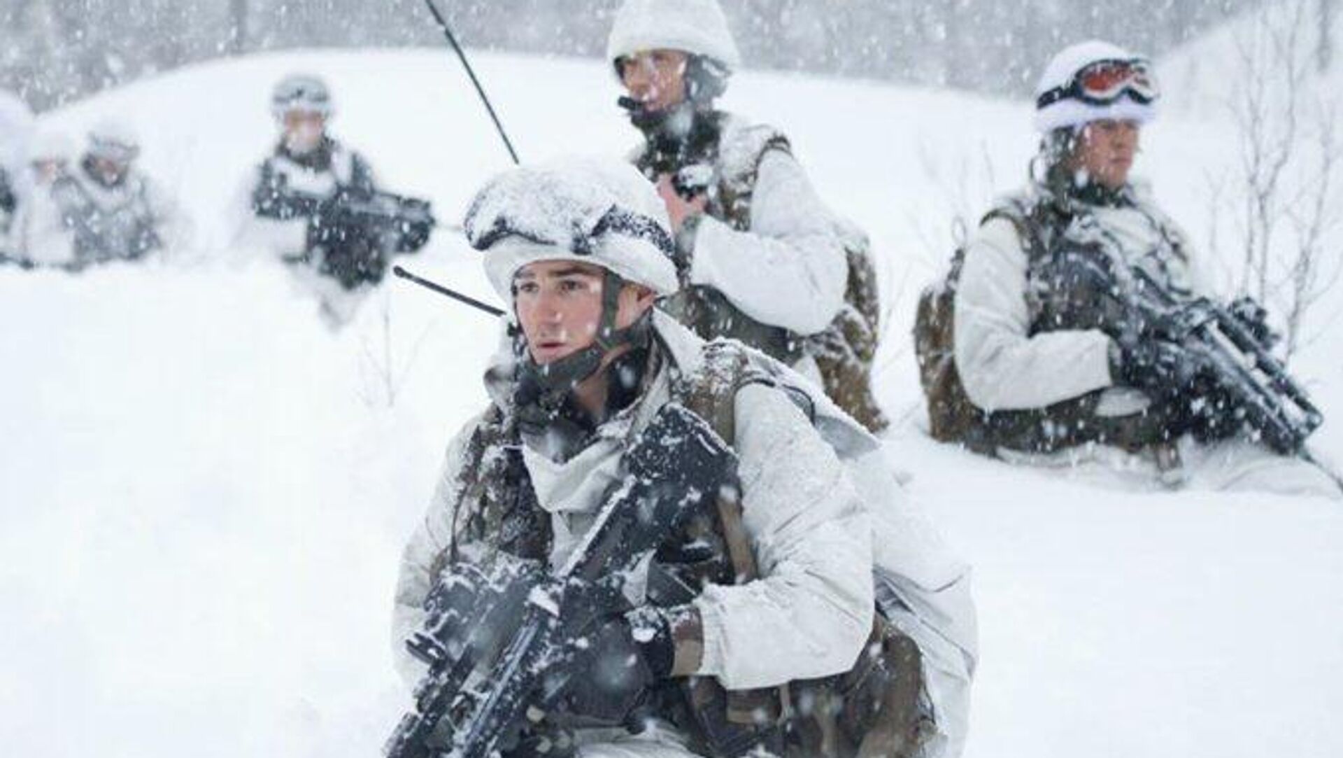 Des éléments militaires français seraient déjà déployés au Groenland, Macron annonce que d’autres suivront Des éléments militaires français seraient déjà déployés au Groenland, Macron annonce que d’autres suivront - Sputnik Afrique, 1920, 15.01.2026