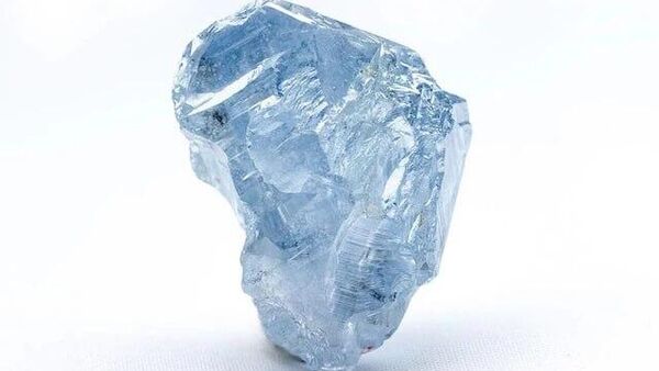 Exceptionally Rare Blue Diamond Naturally Shaped Like Africa Mined Near Pretoria, Says Mining Firm - Sputnik Africa