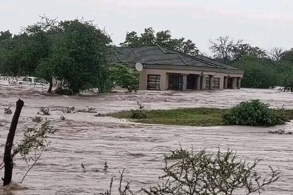 L'Afrique du Sud déclare l'état de catastrophe nationale suite aux inondations mortelles - Sputnik Afrique