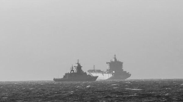 Les exercices navals des BRICS sont clairement un signal stratégique envoyé au reste du monde  - Sputnik Afrique