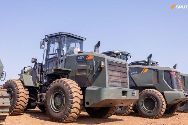 Le génie militaire malien reçoit des équipements modernes Le génie militaire malien reçoit des équipements modernes - Sputnik Afrique