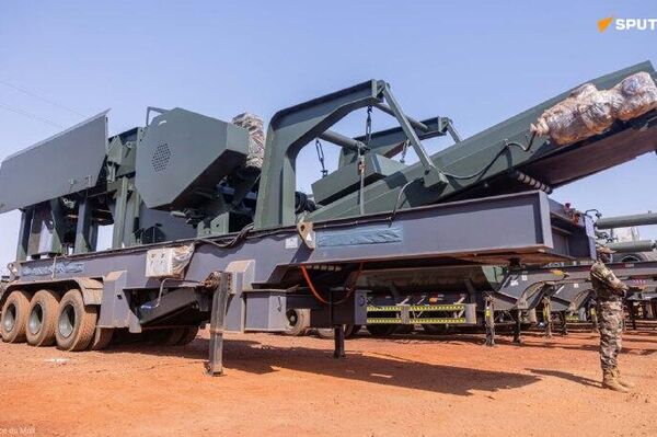 Le génie militaire malien reçoit des équipements modernes Le génie militaire malien reçoit des équipements modernes - Sputnik Afrique