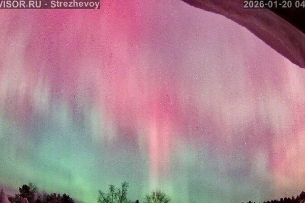 Des aurores boréales ont illuminé le ciel en Europe et en Russie durant la nuit - Sputnik Afrique