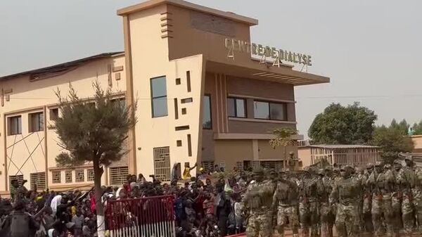 Le Mali célèbre le 65ème anniversaire de son armée par un défilé et un geste fort envers les familles des héros - Sputnik Afrique