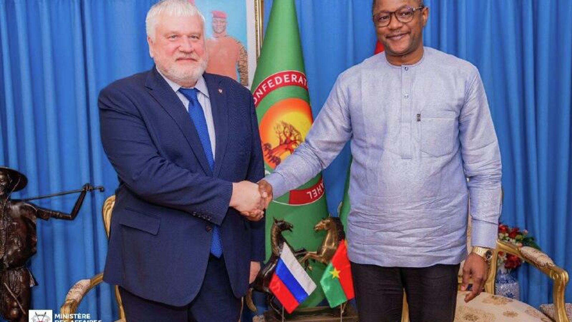 Économie et lutte contre le terrorisme: la Russie et le Burkina Faso resserrent les rangs Économie et lutte contre le terrorisme: la Russie et le Burkina Faso resserrent les rangs - Sputnik Afrique, 1920, 21.01.2026
