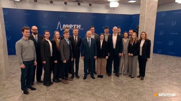 La génétique est encore plus importante que l’invention de la bombe atomique – Poutine - Sputnik Afrique